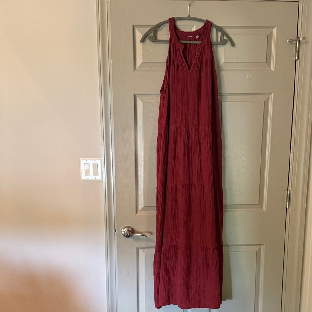 T Tahari Sleeveless Burgundy Maxi Dress